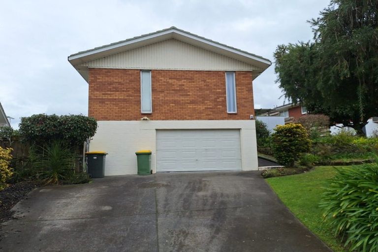 Photo of property in 49 Butterworth Drive, Glendene, Auckland, 0602