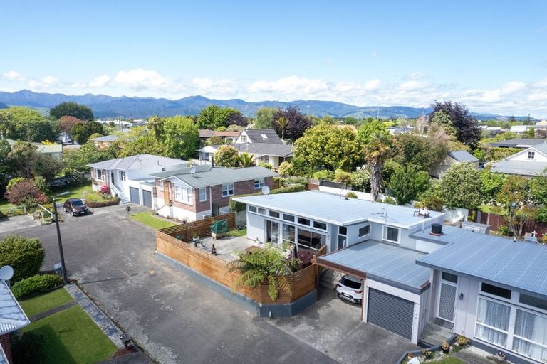 Photo of property in 8 Royal Place, Levin, 5510