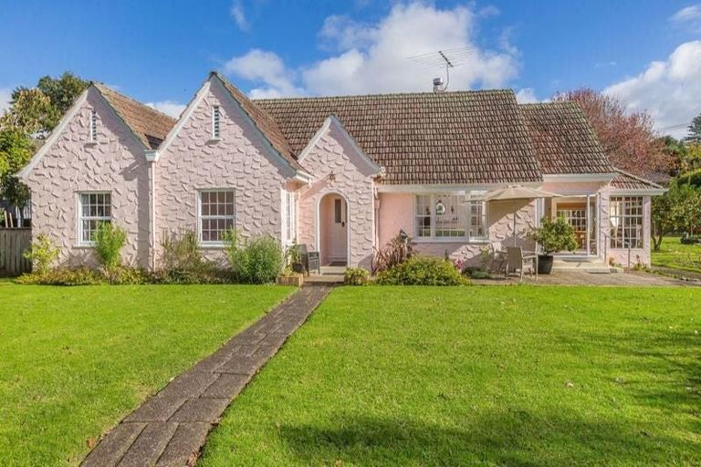 Photo of property in 40 Matai Road, Greenlane, Auckland, 1051