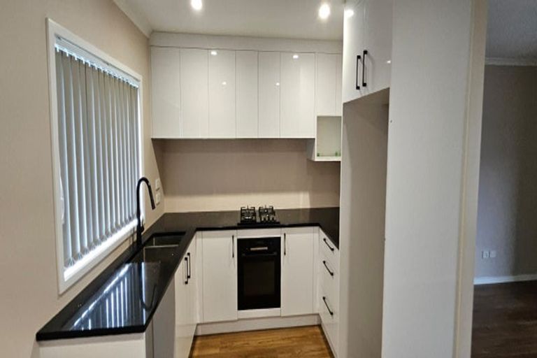 Photo of property in 92c Cargill Street, Papakura, 2110