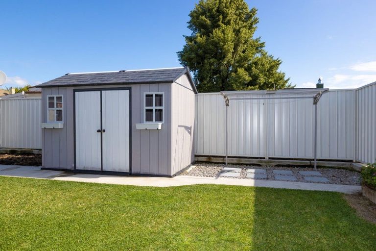 Photo of property in 39 Lipscombe Crescent, Havelock North, 4130