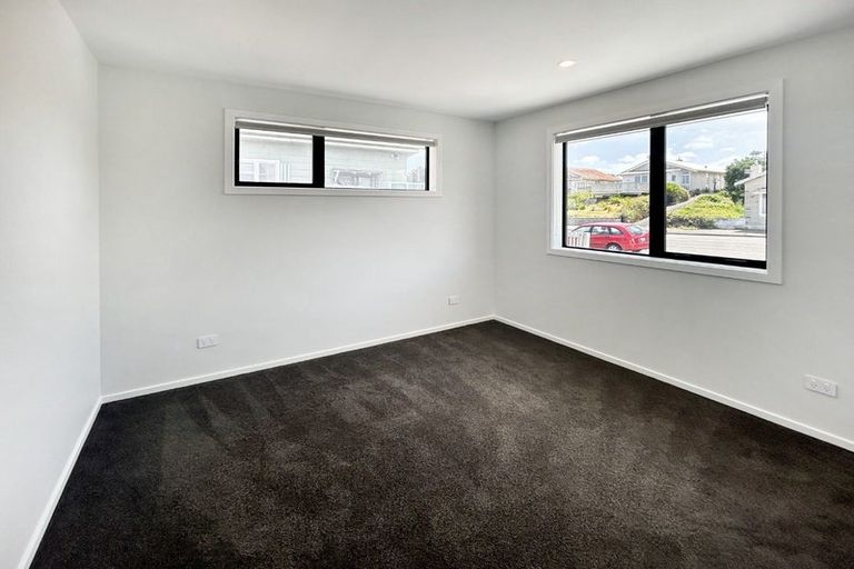 Photo of property in 28 Rangiora Street, Castlecliff, Wanganui, 4501