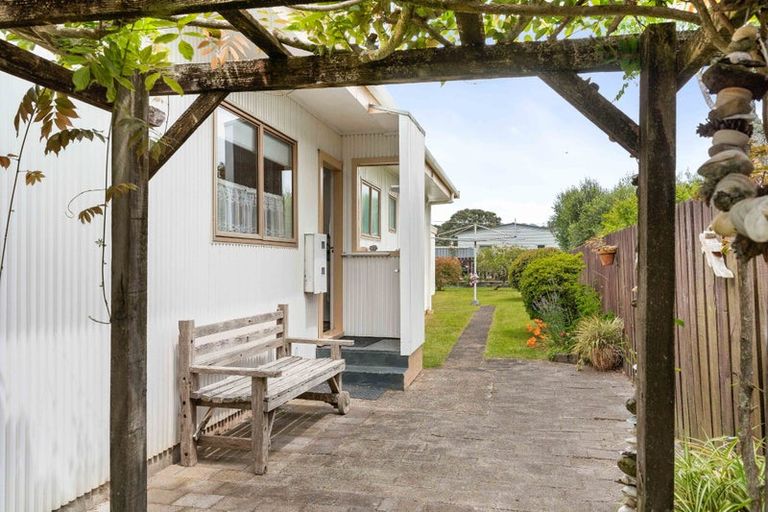 Photo of property in 419 Linton Crescent, Whangamata, 3620