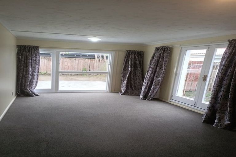 Photo of property in 364 Yaldhurst Road, Russley, Christchurch, 8042