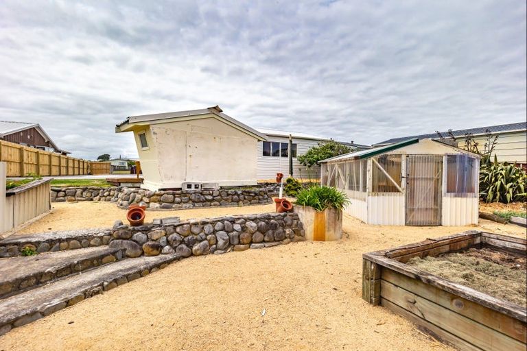 Photo of property in 31 Park Avenue, Waitarere Beach, Levin, 5510