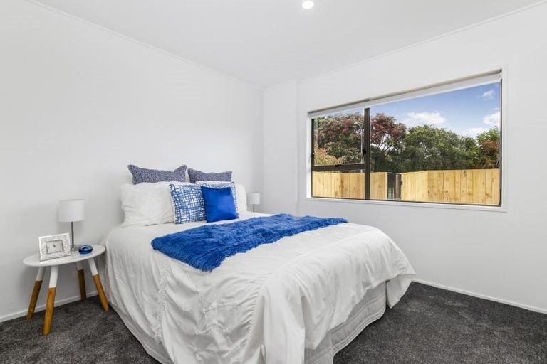 Photo of property in 2/1 Roys Road, Weymouth, Auckland, 2103