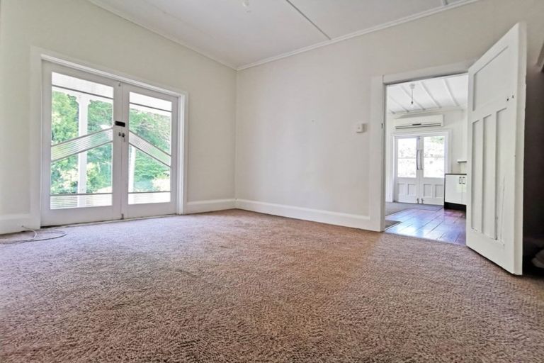 Photo of property in 9-9a Spencer Road, Hospital Hill, Napier, 4110