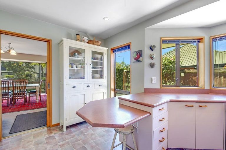 Photo of property in 72 Lowry Avenue, Redwood, Christchurch, 8051