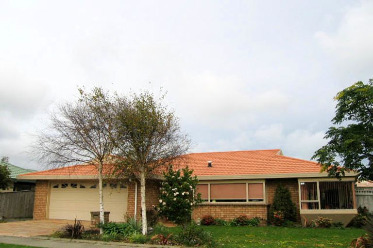 Photo of property in 2 Leigh Place, Paraparaumu Beach, Paraparaumu, 5032