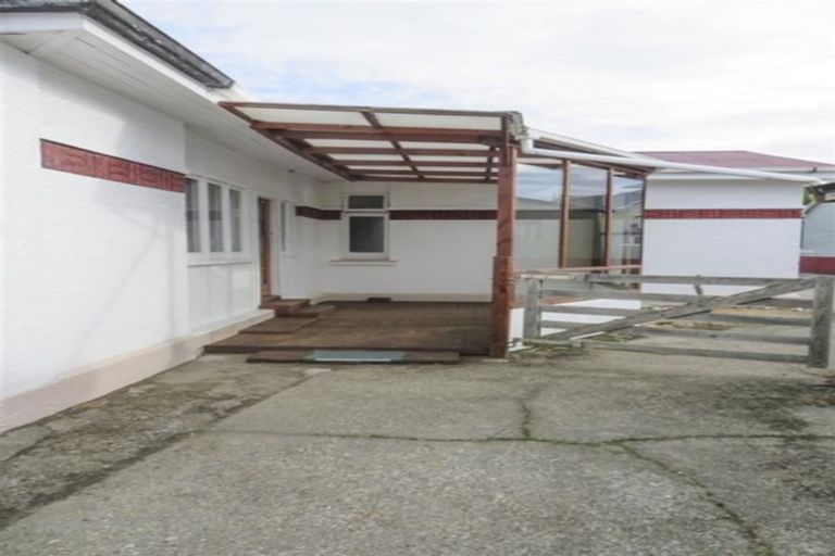 Photo of property in 28 Halton Street, East Gore, Gore, 9710