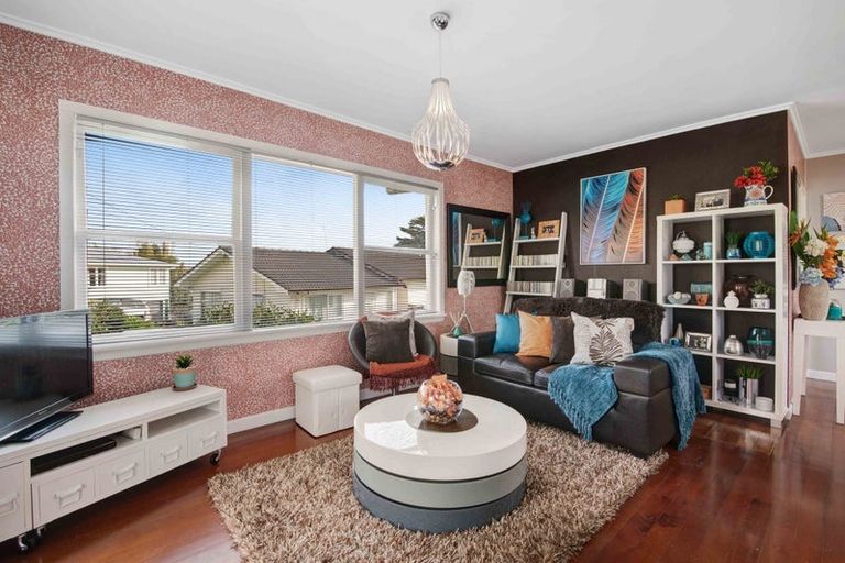 Photo of property in 27a Makiri Street, Helensville, 0800