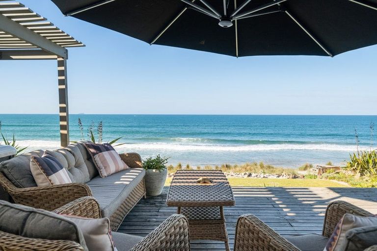 Photo of property in 151 Pukehina Parade, Pukehina, Te Puke, 3189