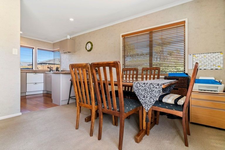 Photo of property in 25 Madeleine Terrace, Papamoa Beach, Papamoa, 3118