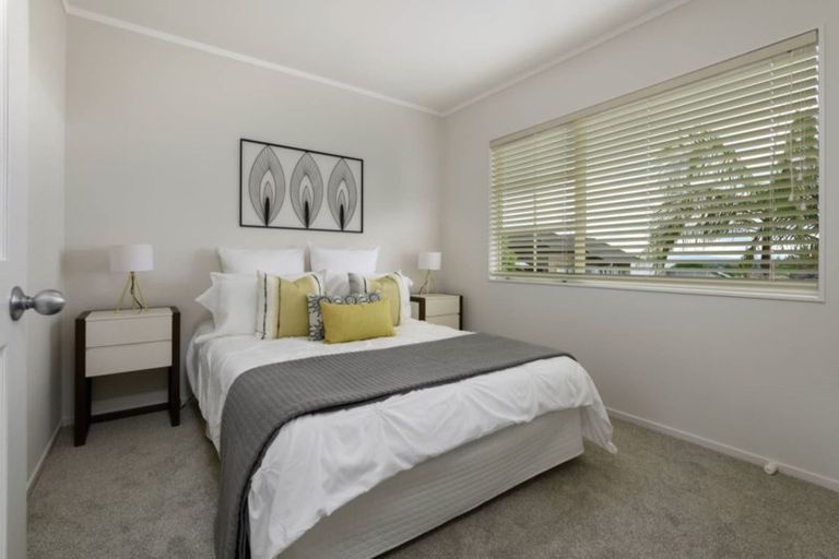 Photo of property in 5a Luana Way, Bucklands Beach, Auckland, 2014