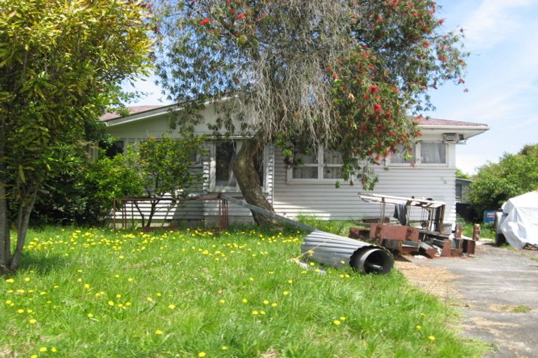 Photo of property in 16 Kambalda Street, Mangere Bridge, Auckland, 2022