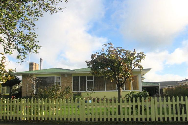 Photo of property in 80 Seddon Street, Takaro, Palmerston North, 4412