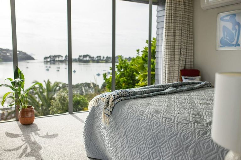 Photo of property in 18 Pine Grove, Tairua, 3508