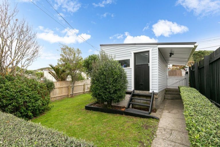 Photo of property in 47 Eden Street, Island Bay, Wellington, 6023
