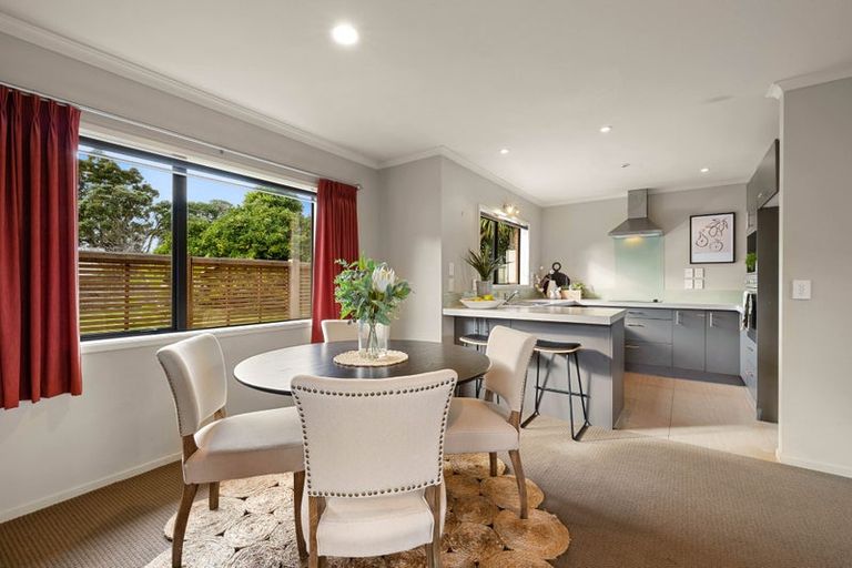 Photo of property in 33a Lismore Street, Strandon, New Plymouth, 4312