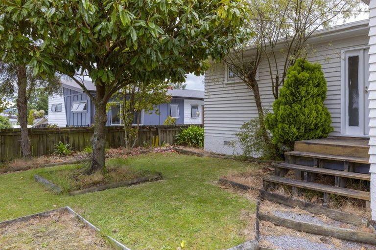 Photo of property in 50 Taupo View Road, Taupo, 3330