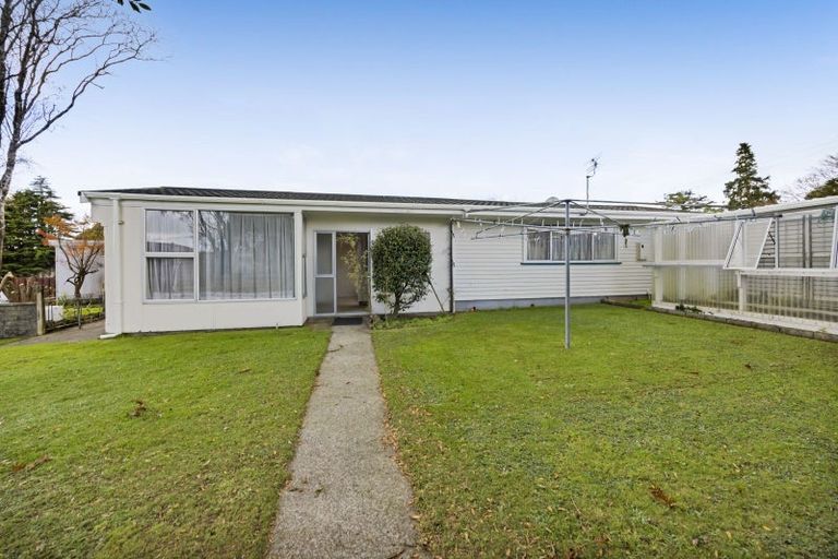 Photo of property in 23 Hinau Street, Inglewood, 4330