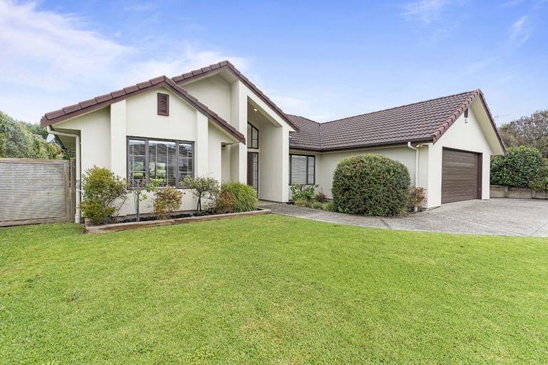 Photo of property in 35 Intrepid Crescent, Beachlands, Auckland, 2018