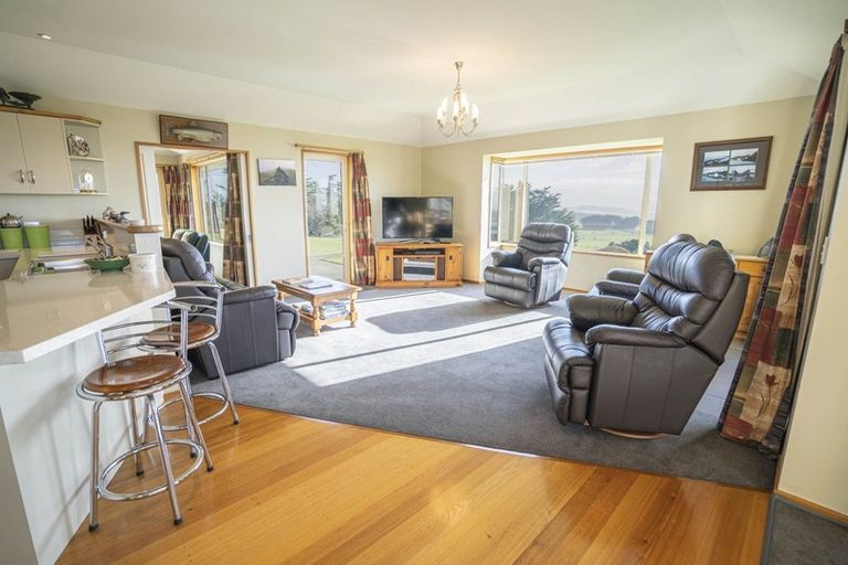 Photo of property in 417 Orepuki Riverton Highway, Longwood, Riverton, 9881