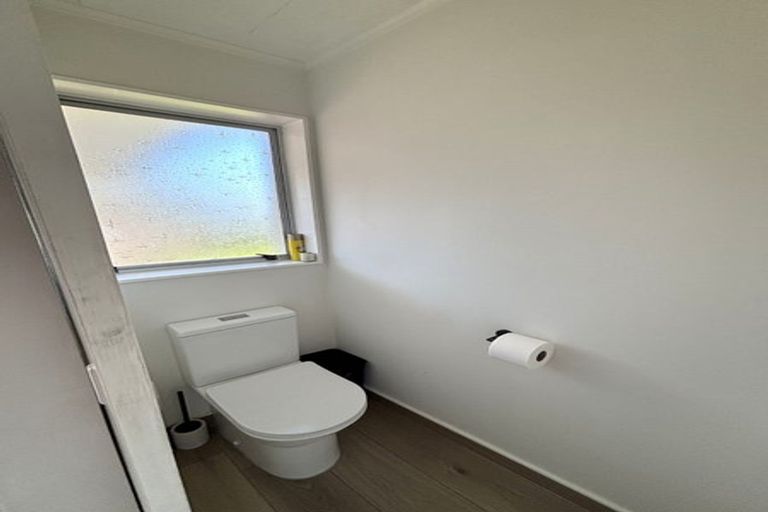 Photo of property in 4 Renata Road, Otaki, 5512