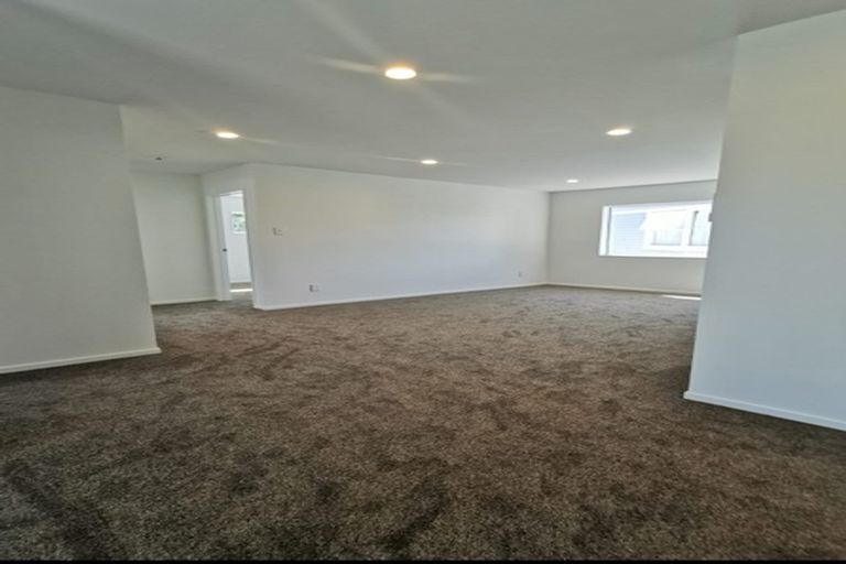 Photo of property in 1 Justin Place, Te Atatu Peninsula, Auckland, 0610