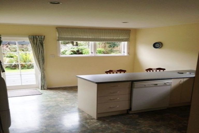 Photo of property in 11 Christina Grove, Normandale, Lower Hutt, 5010