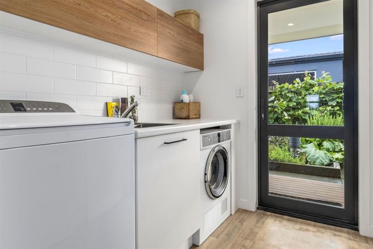 Photo of property in 110 Waikite Road, Welcome Bay, Tauranga, 3175