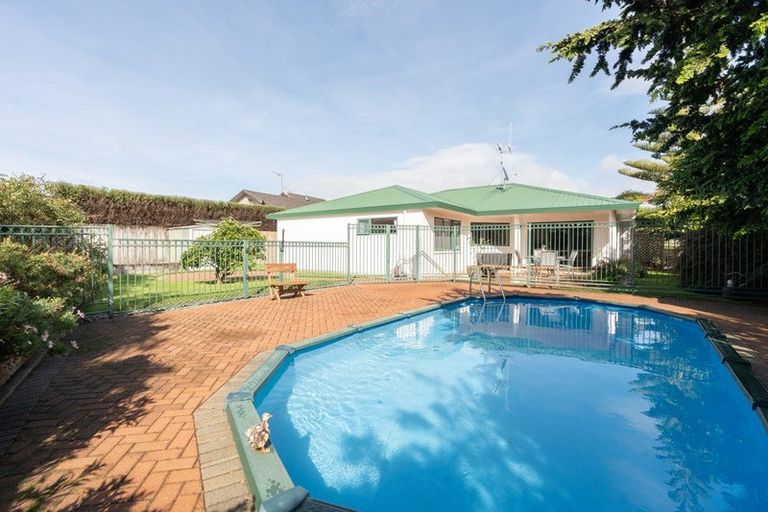Photo of property in 30 Caversham Drive, Rototuna, Hamilton, 3210