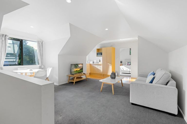 Photo of property in 3 Whakamoenga Point, Acacia Bay, Taupo, 3385