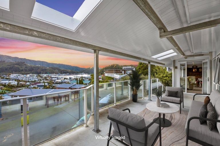 Photo of property in 29 Seaview Crescent, Picton, 7220