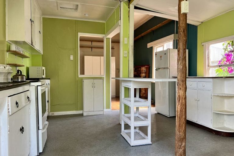 Photo of property in 31 Brougham Street, Westport, 7825