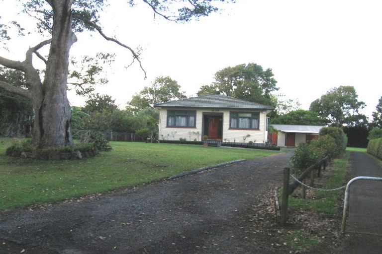 Photo of property in 24 Triangle Road, Massey, Auckland, 0614