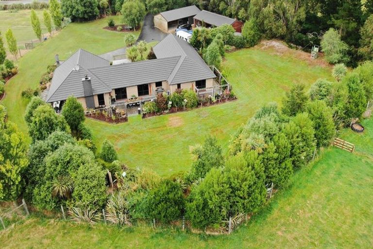 Photo of property in 260 Outram-mosgiel Road, North Taieri, Outram, 9073