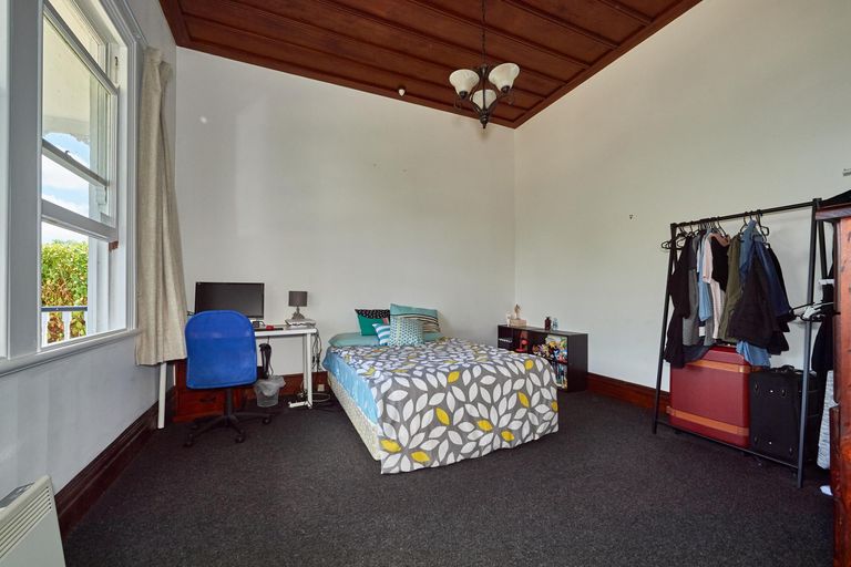 Photo of property in 11 Limbrick Street, Terrace End, Palmerston North, 4410