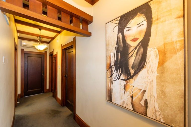 Photo of property in 15 Latham Street, Napier South, Napier, 4110