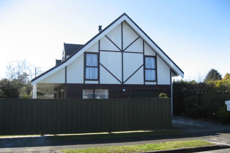 Photo of property in 1 Hornsby Street, Carterton, 5713