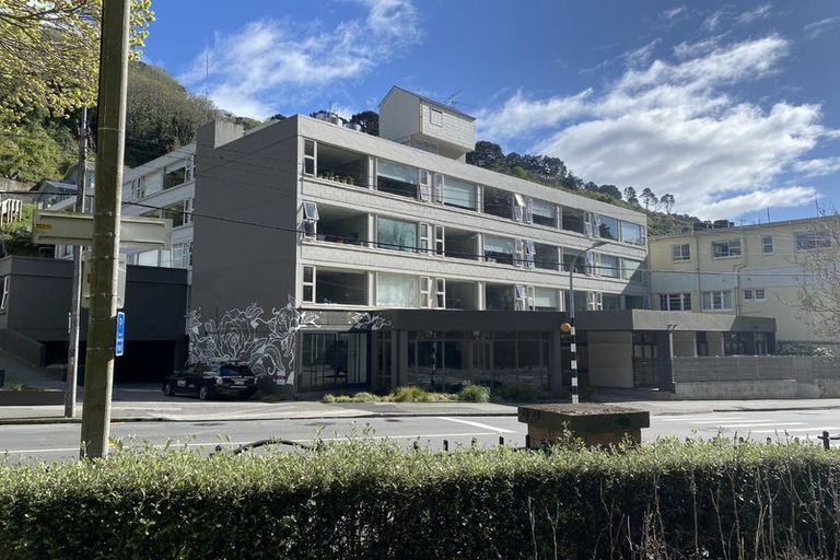 Photo of property in Sharella Living, 20 Glenmore Street, Thorndon, Wellington, 6011