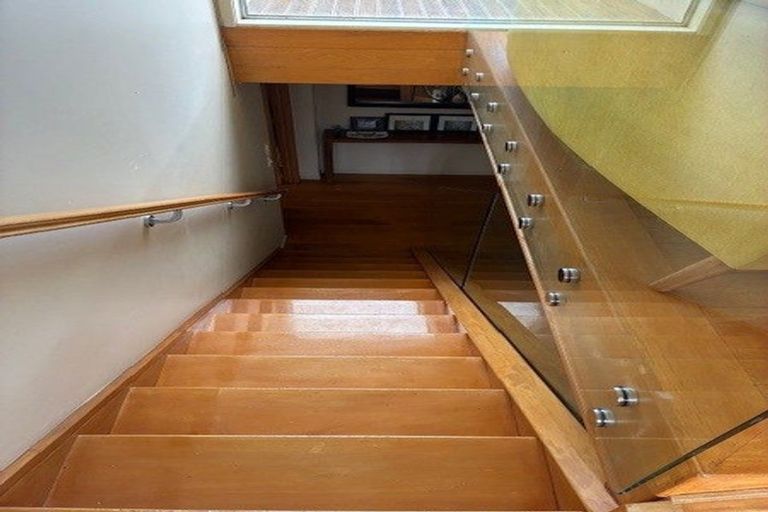 Photo of property in 210 Clovelly Road, Bucklands Beach, Auckland, 2012