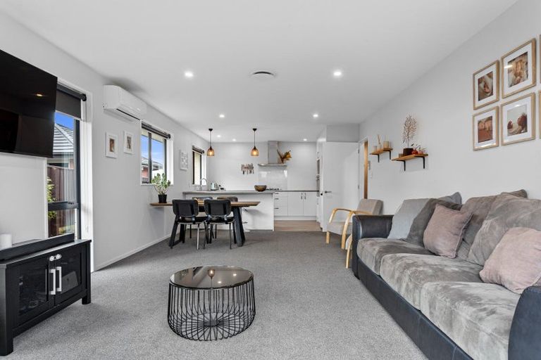 Photo of property in 43 Tara Crescent, Woodend, 7610