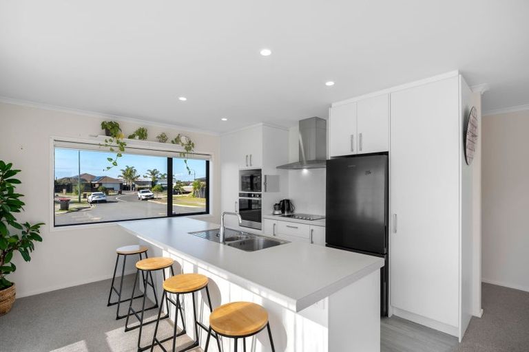 Photo of property in 44 Kapuka Street, Papamoa Beach, Papamoa, 3118