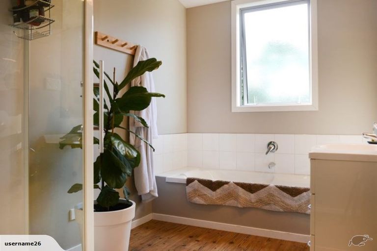 Photo of property in 13 Timsfield Drive, Lake Hawea, Wanaka, 9382