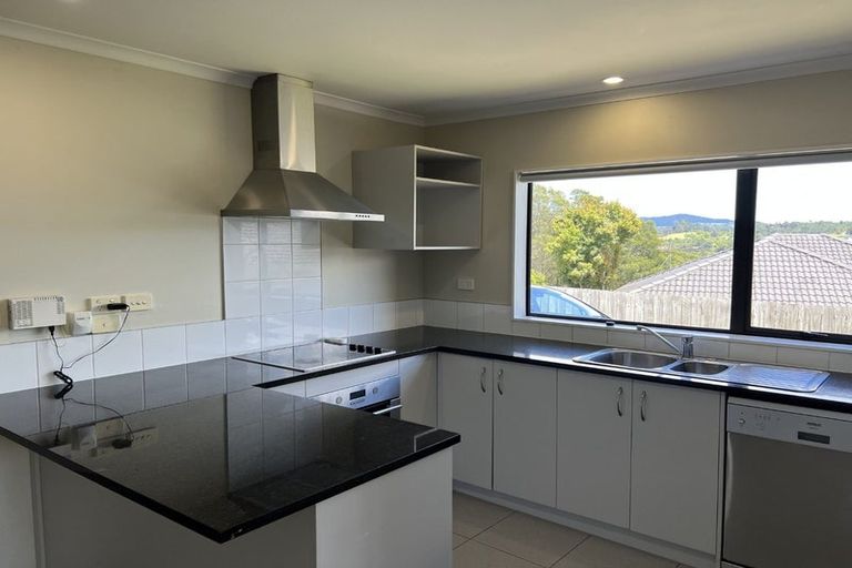 Photo of property in 63 Tiriwa Drive, Massey, Auckland, 0614
