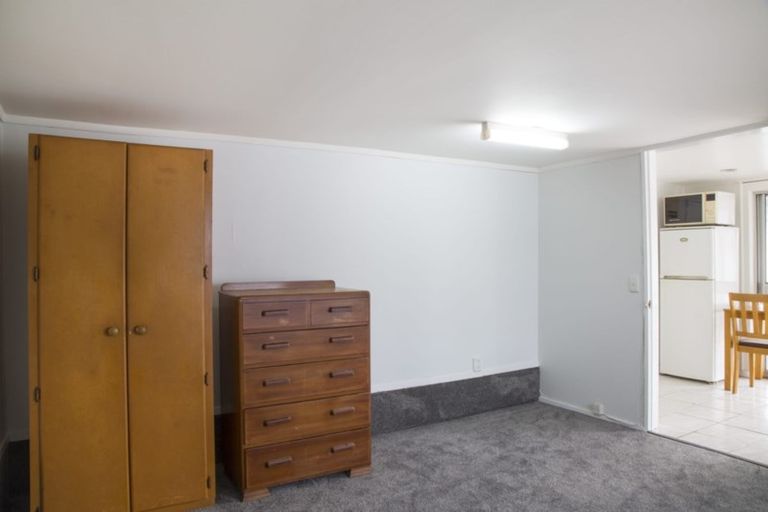 Photo of property in 1/10 Juniper Road, Sunnynook, Auckland, 0620