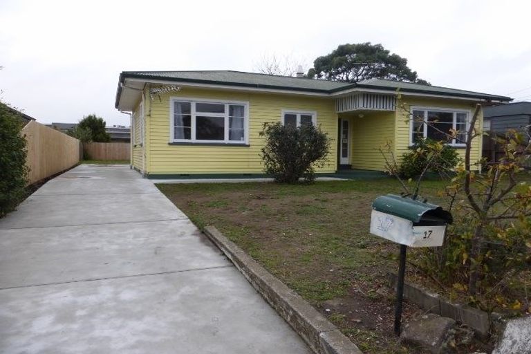 Photo of property in 17 Shortland Street, Wainoni, Christchurch, 8061