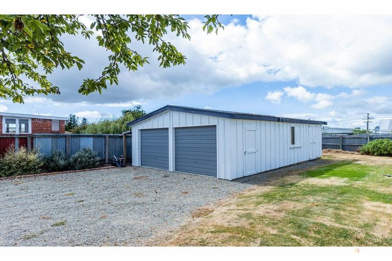 Photo of property in 43 Rhodes Street, Waimate, 7924