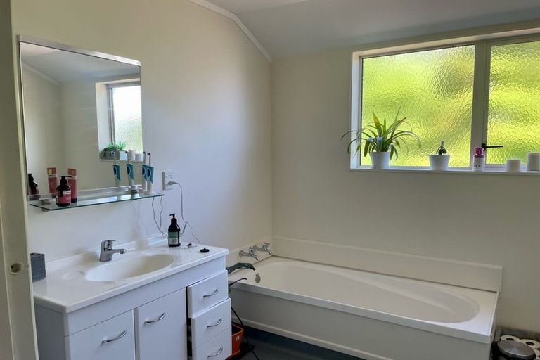 Photo of property in 40 Hinemoa Street, Waiwhetu, Lower Hutt, 5010